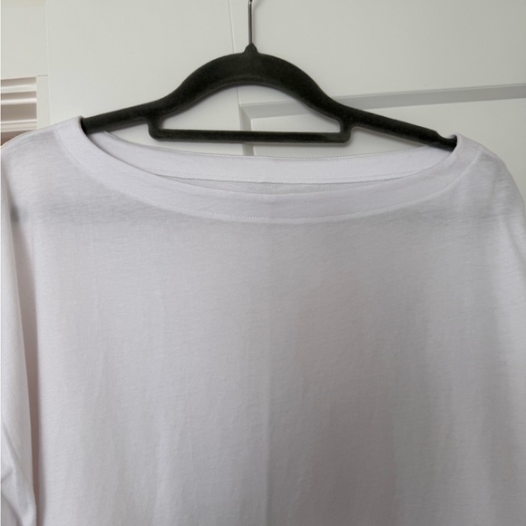 Abercrombie & Fitch Classic White Tee NWOT - Picture 3 of 4
